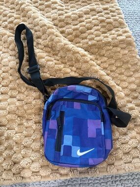 Nike Blue/Purple Crossbody belt Bag